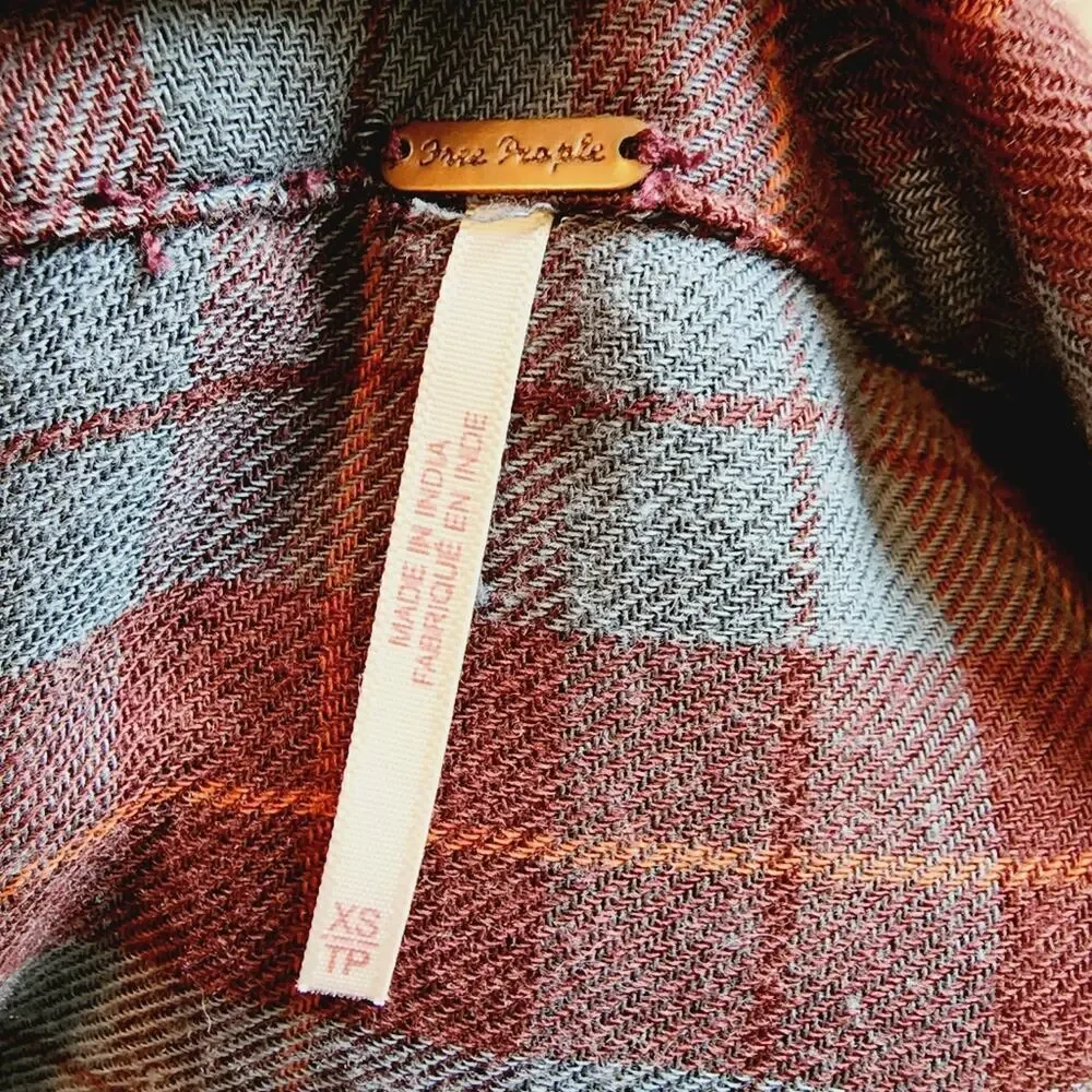 FREE PEOPLE ALL ABOUT THE FEELS PLAID BUTTON DOWN SIZE XS